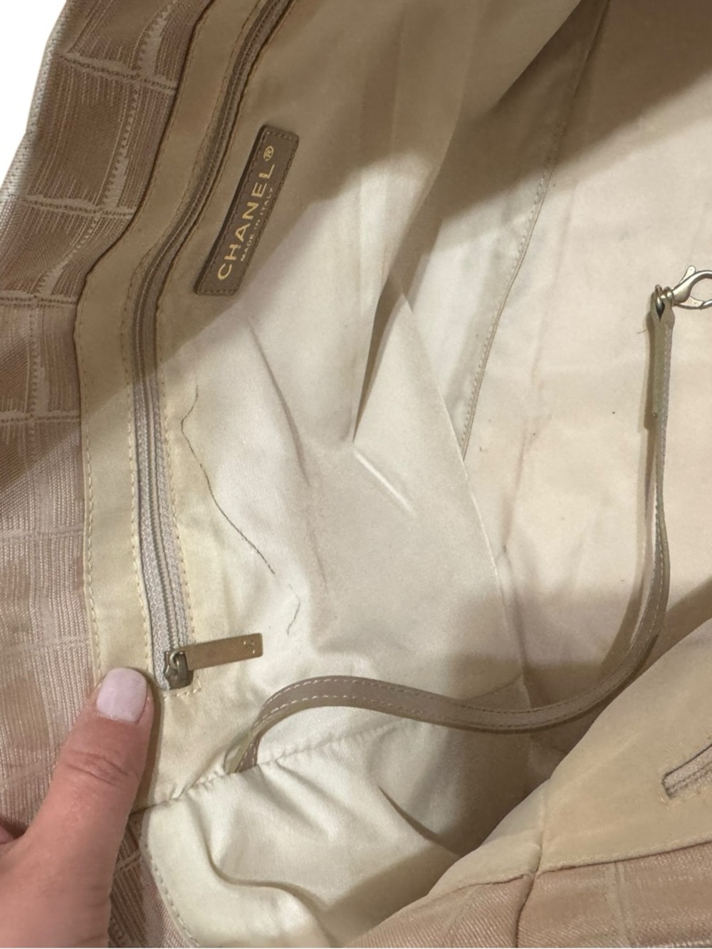✨ CHANEL Beige Canvas Tote | CC Monogram ✨ - Picture 11 of 13